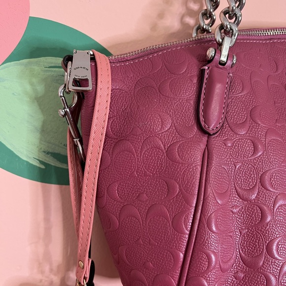 Coach fushia embossed satchel - Picture 4 of 8